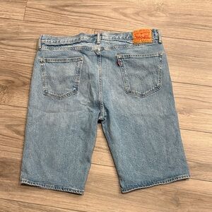 Levi's Men’s 502 Light Wash Denim Jean Shorts size 36
